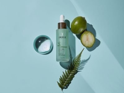 image_skincare_ormedic_balancing_antioxidant_serum_lifestyle_1